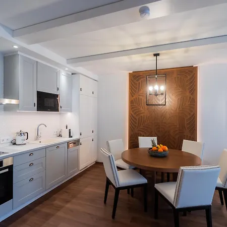 Apartment Balaroyal Szantod